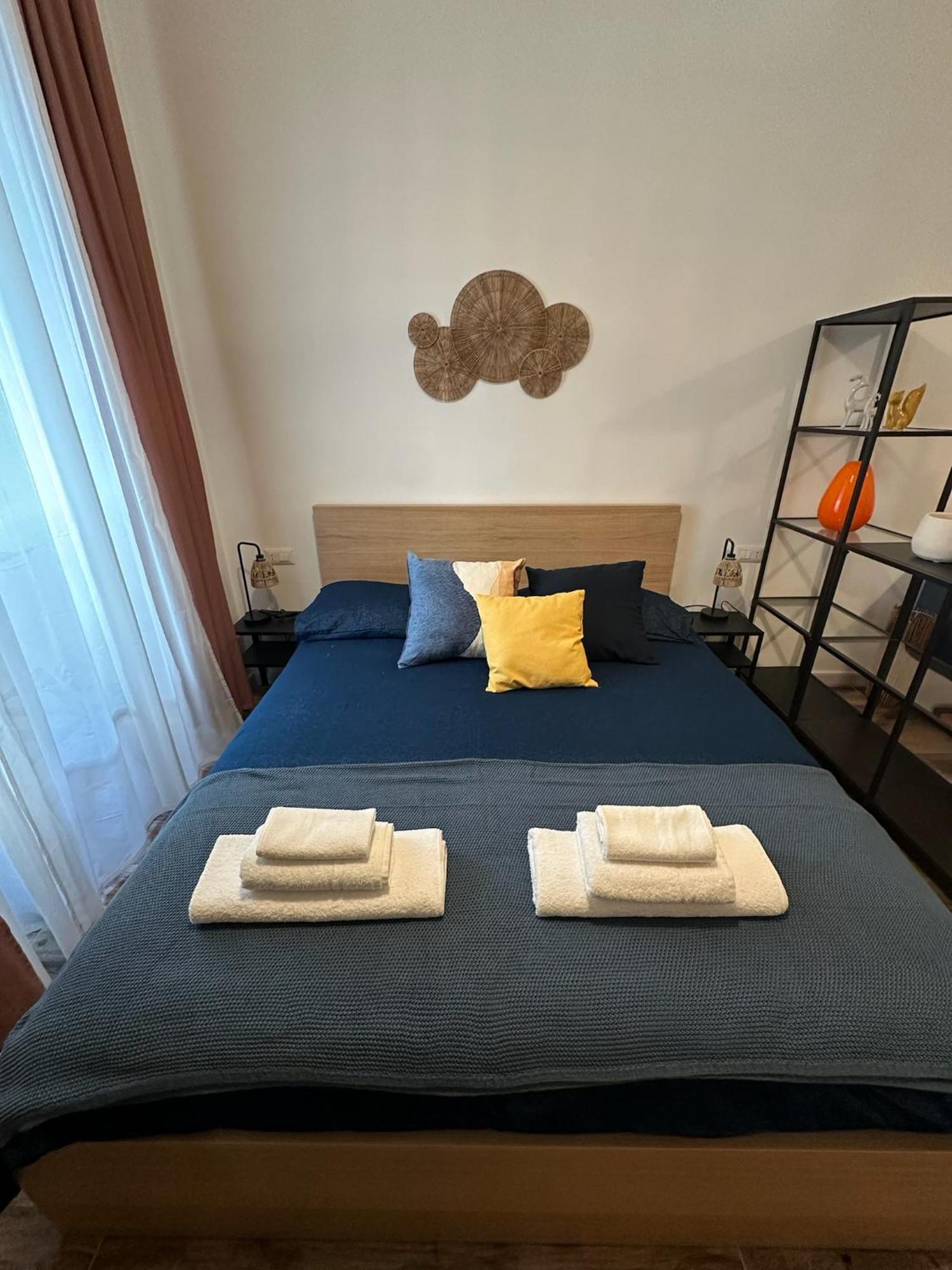Etna Charme Apartment คาตาเนีย ภายนอก รูปภาพ