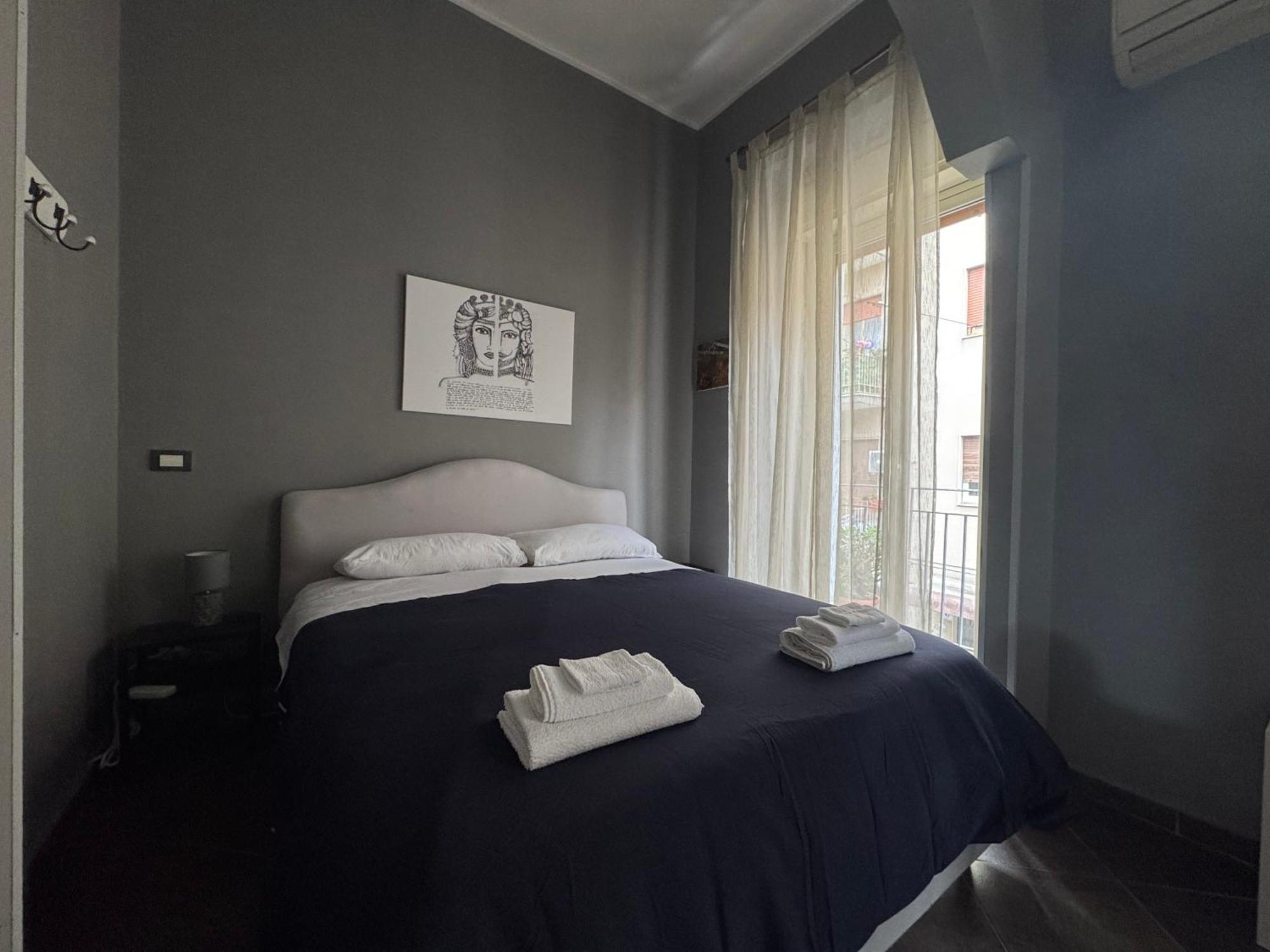 Etna Charme Apartment คาตาเนีย ภายนอก รูปภาพ
